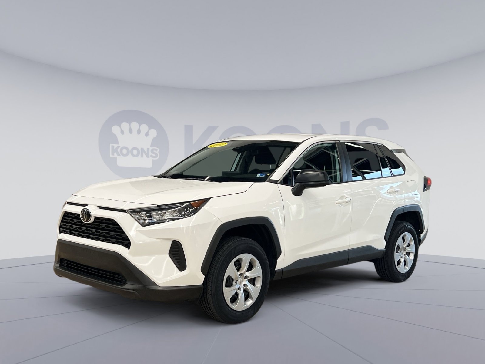 Used 2022 Toyota RAV4 LE image 1