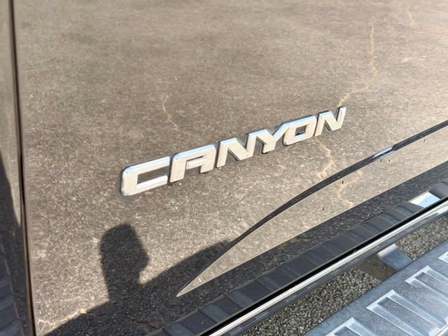 Used 2016 GMC Canyon SLT w/ Driver Alert Package AWD/4WD image 15