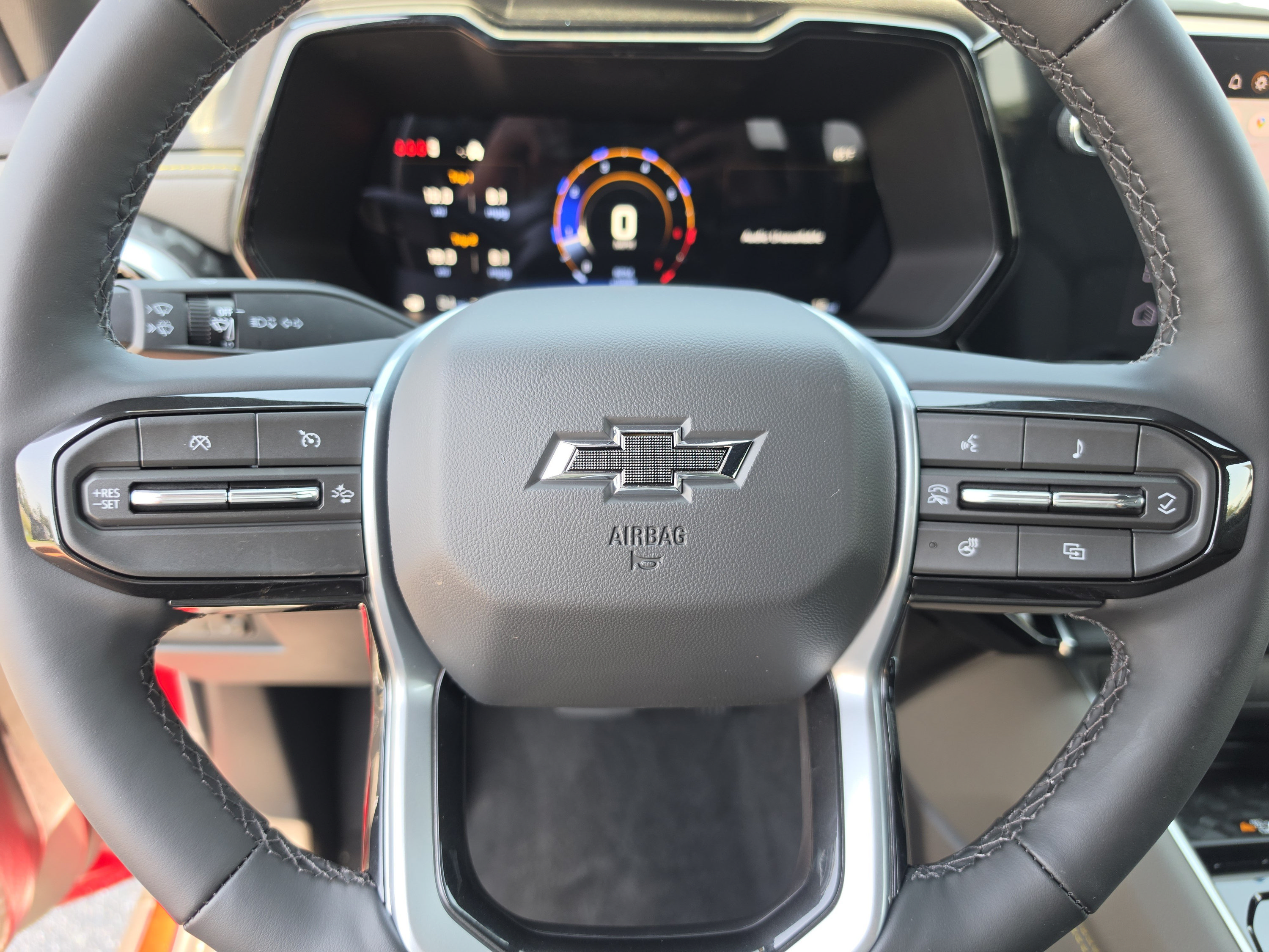 New 2026 Chevrolet Colorado ZR2 w/ Technology Package AWD/4WD image 37