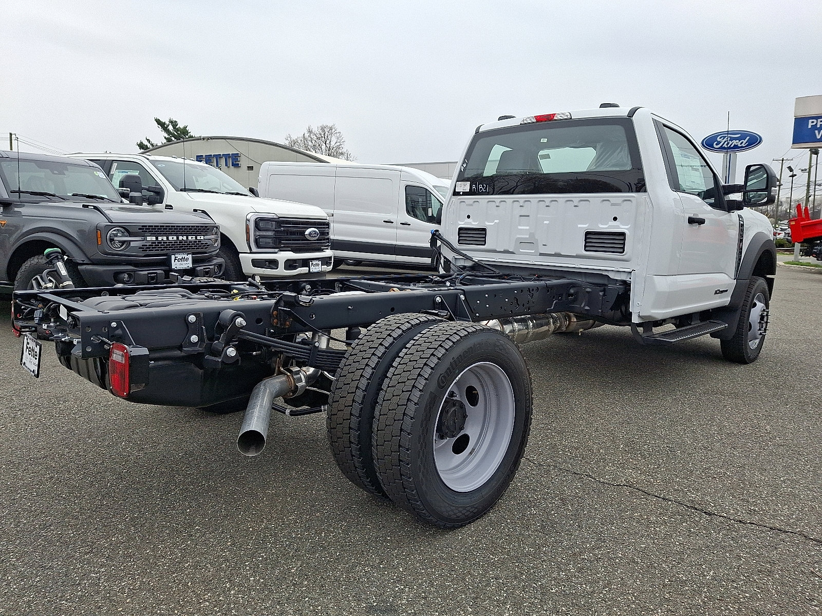 New 2025 Ford F550 4x4 Regular Cab Super Duty image 4