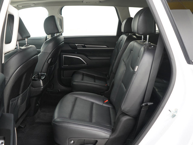 Used 2025 Kia Telluride S image 17