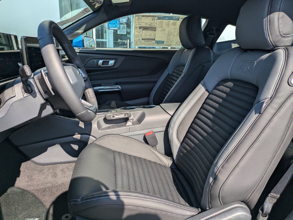 New 2026 Ford Mustang GT w/ GT Performance Package RWD image 13