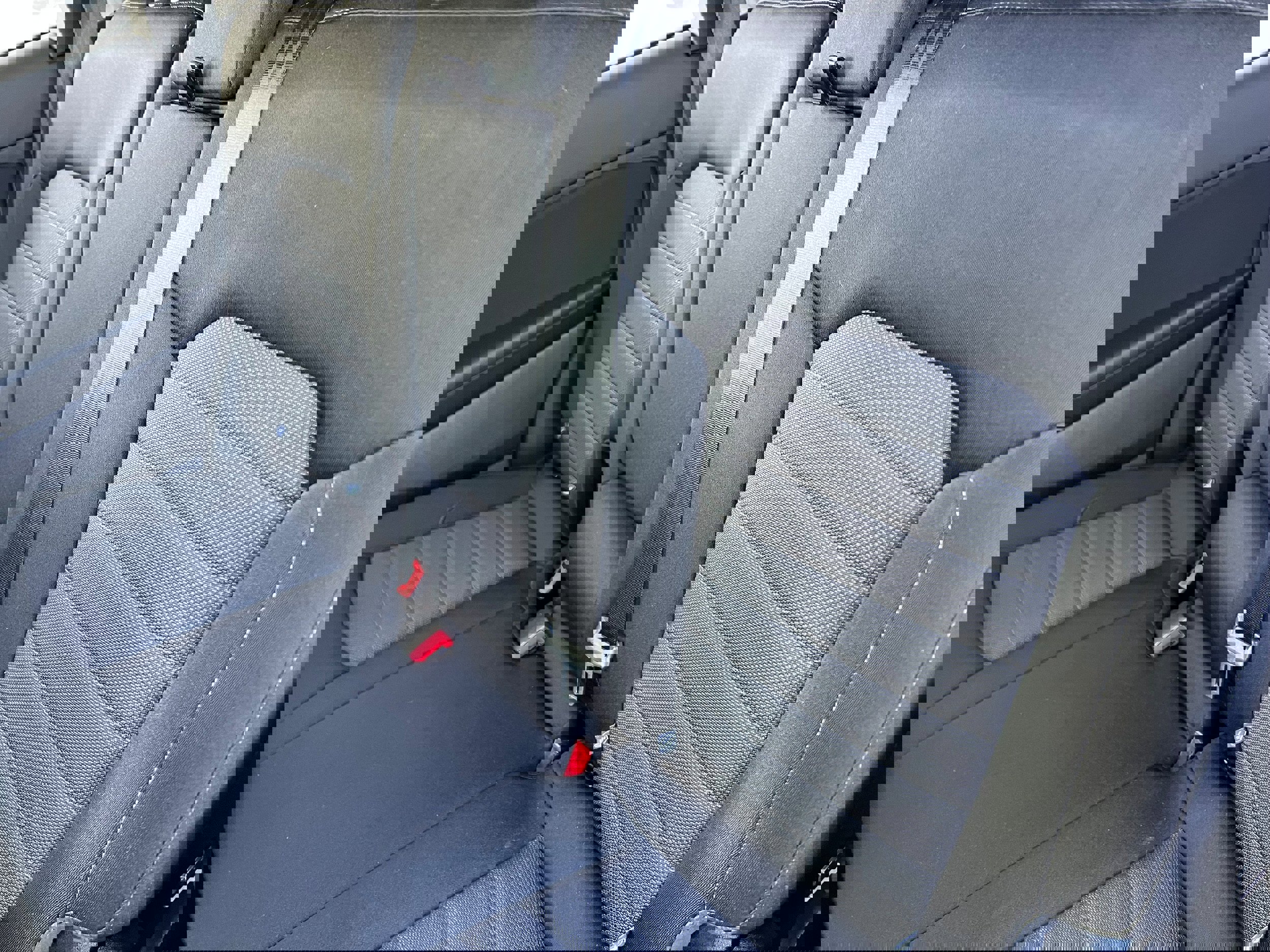 Used 2018 Ford Edge SE image 14