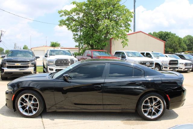 Used 2020 Dodge Charger SXT w/ Plus Group RWD image 6