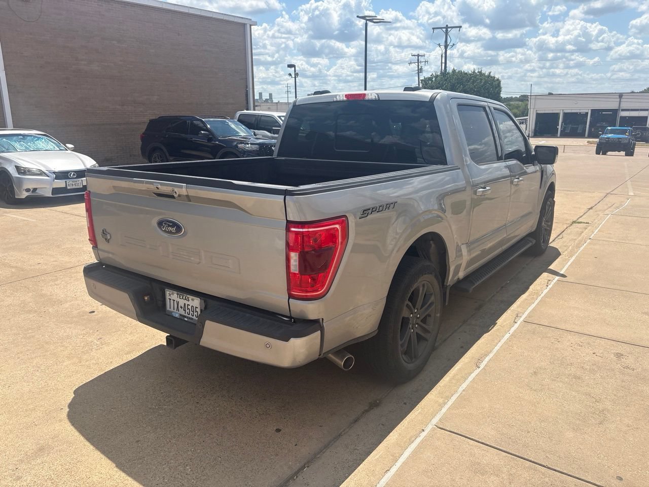 Used 2023 Ford F150 XLT w/ Equipment Group 302A High RWD image 3