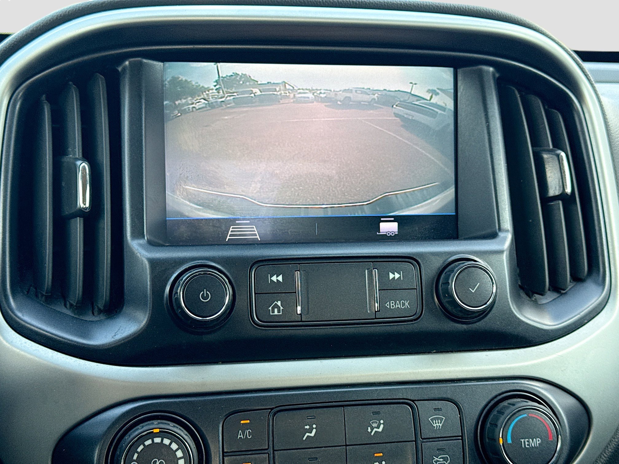 Used 2021 Chevrolet Colorado LT image 30