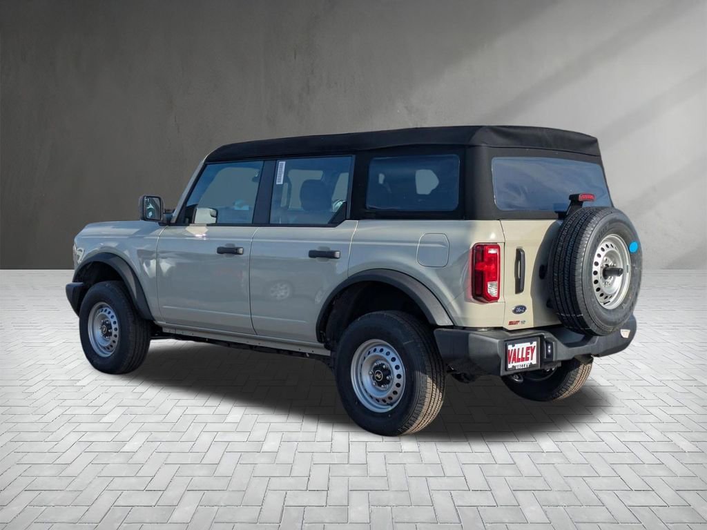 New 2025 Ford Bronco 4-Door image 5