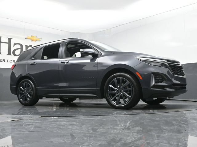 Used 2023 Chevrolet Equinox RS w/ RS Leather Package FWD image 2