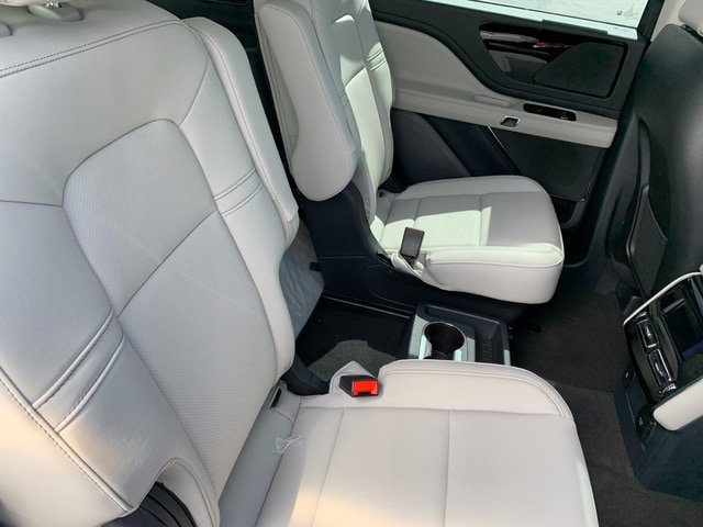 New 2026 Lincoln Aviator AWD w/ Jet Appearance Package image 43