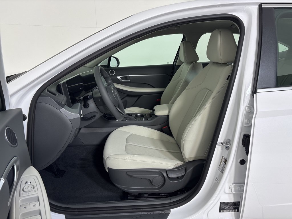New 2026 Hyundai Sonata SE FWD image 14