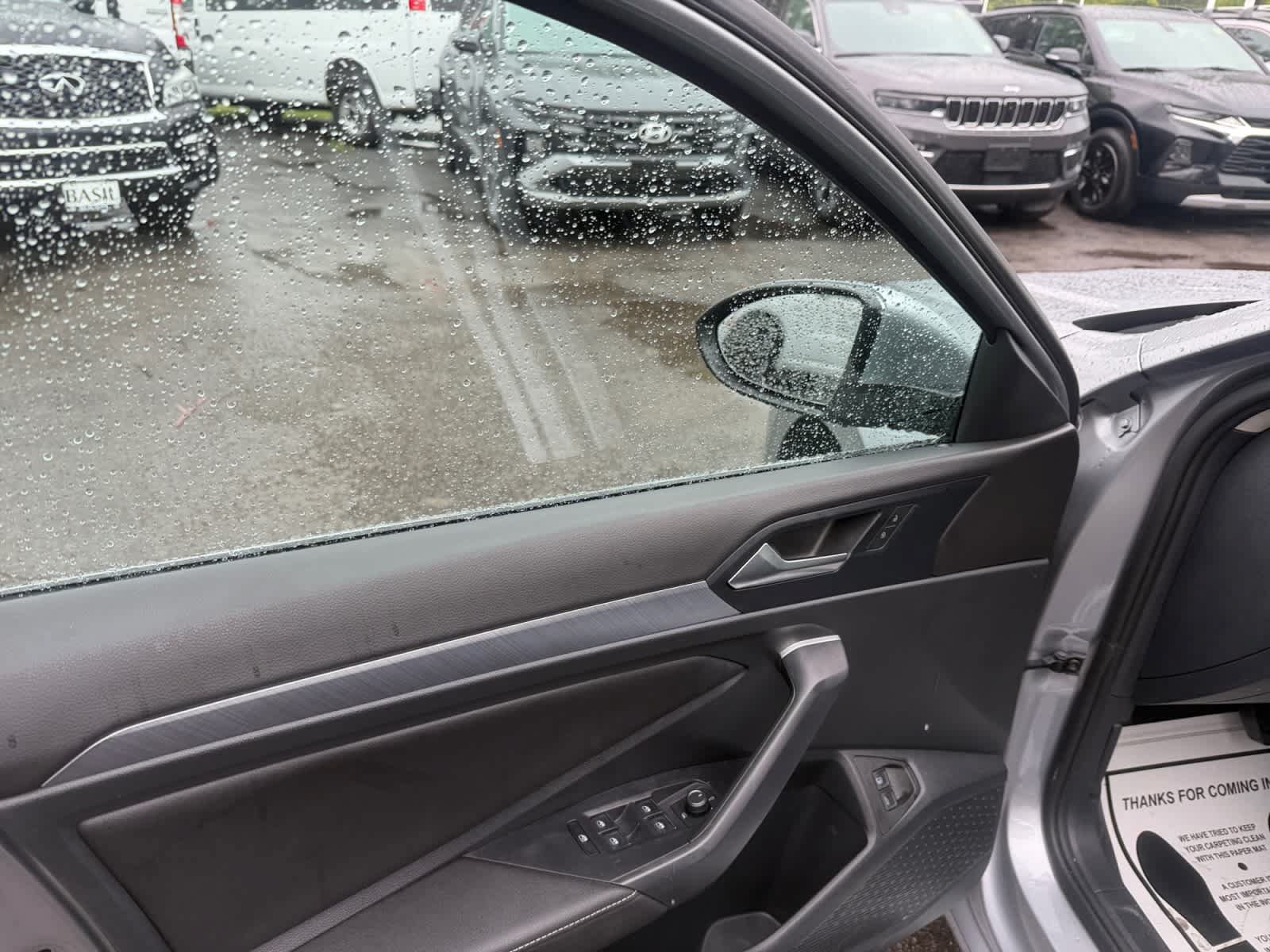 Used 2024 Volkswagen Jetta SE w/ Panoramic Sunroof Package FWD image 12