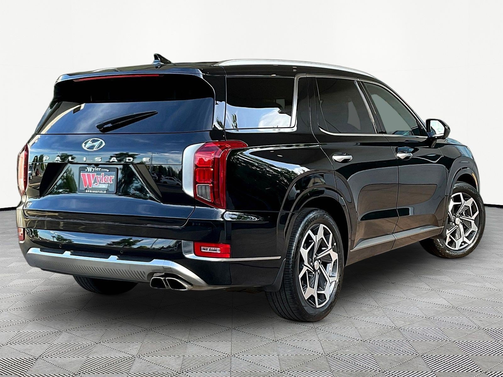 Used 2022 Hyundai Palisade Calligraphy w/ Winter Package FWD image 6