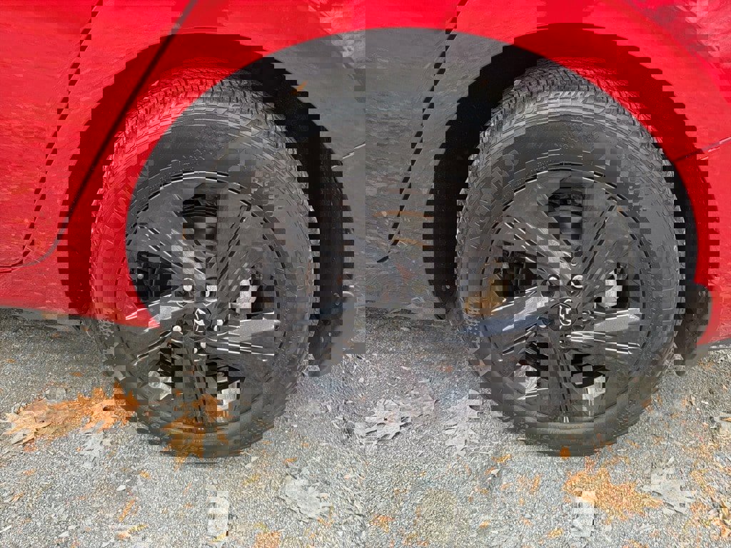 Certified 2022 Hyundai Elantra SEL image 6