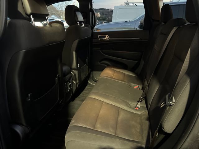 Used 2021 Jeep Grand Cherokee Laredo image 24