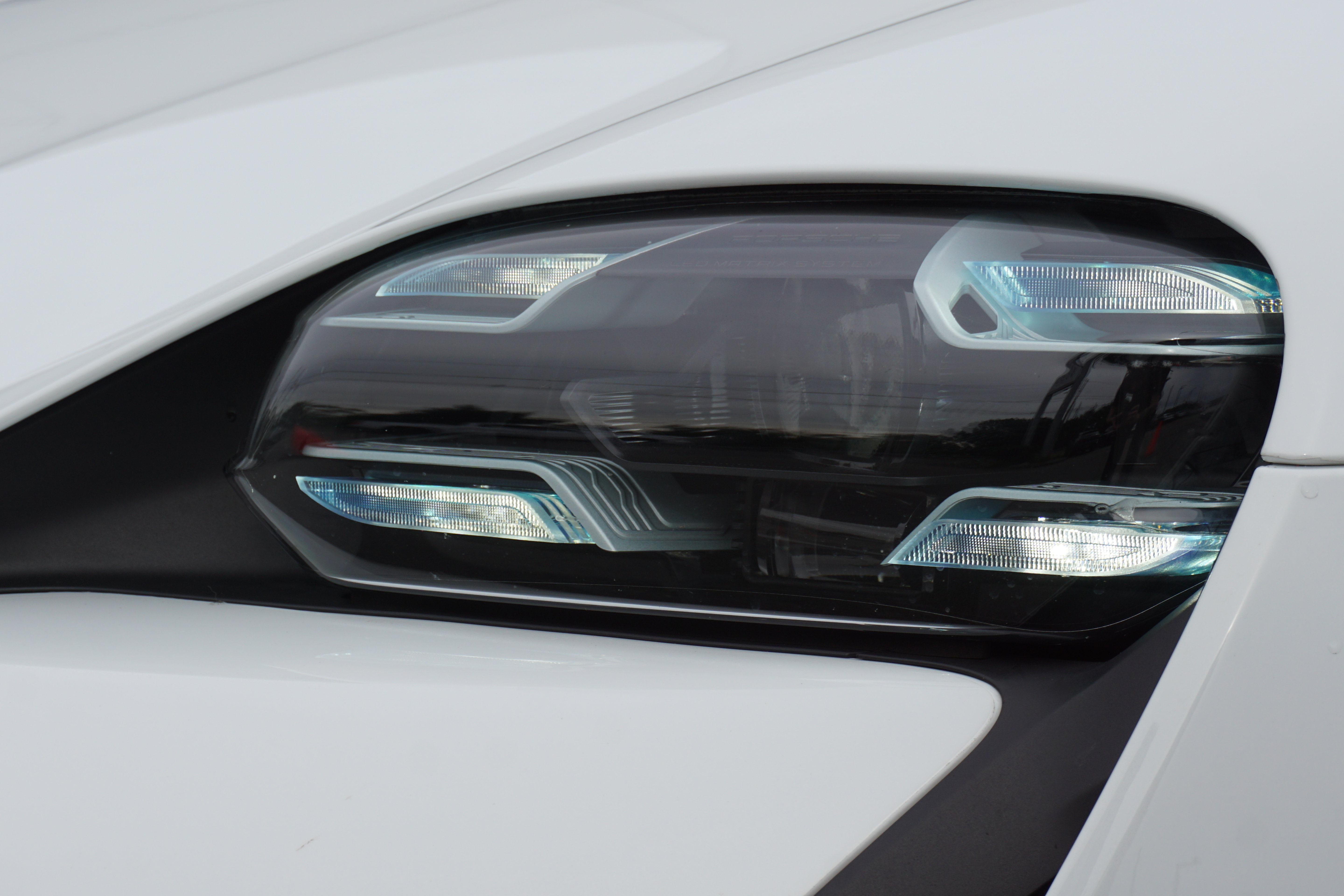 Certified 2023 Porsche Taycan Turbo AWD/4WD image 14