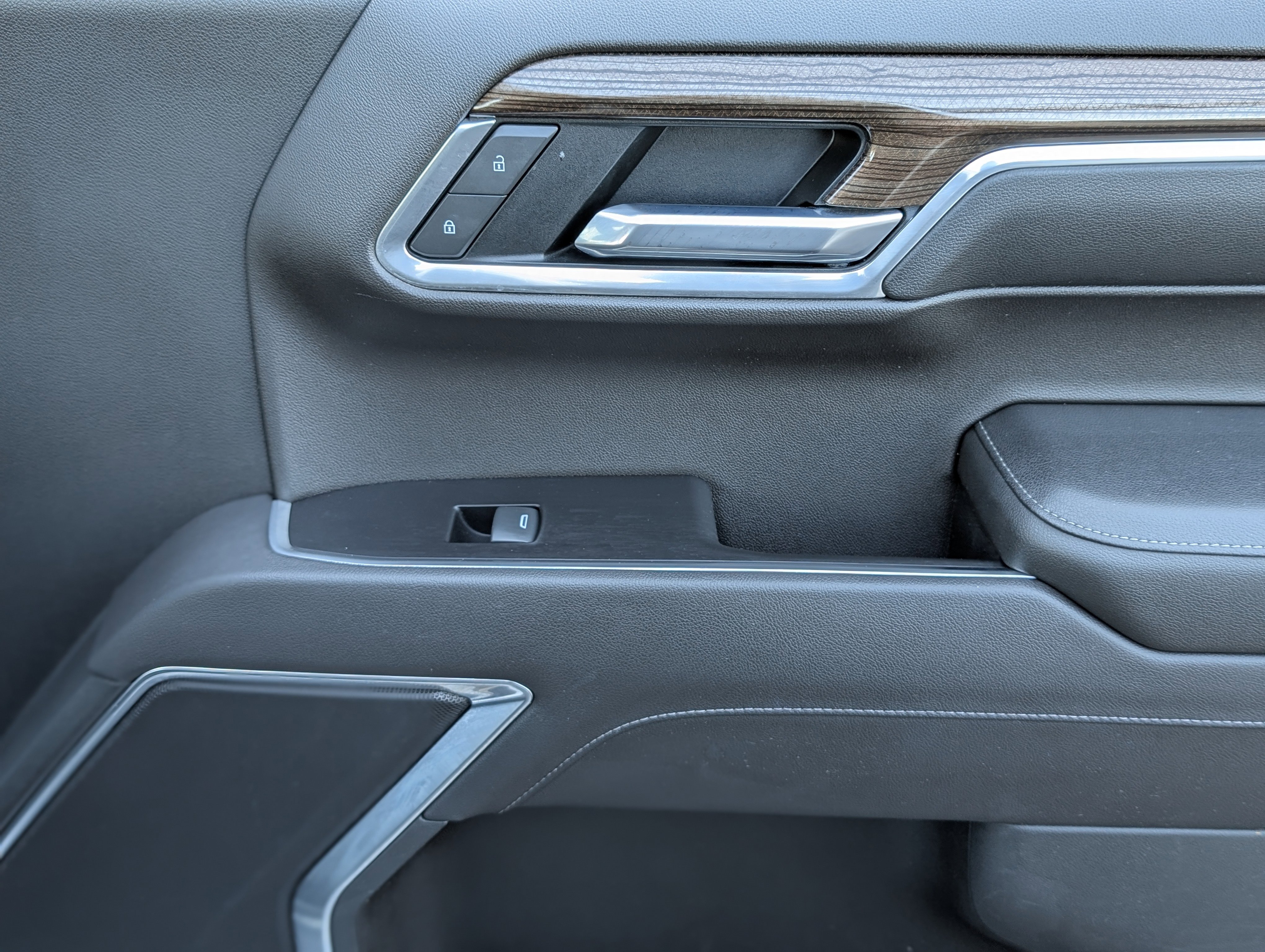 Used 2022 Chevrolet Silverado 1500 RST w/ Redline Edition image 21