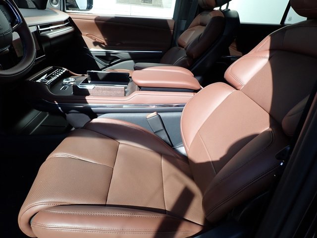 New 2025 Lincoln Navigator L Reserve image 22