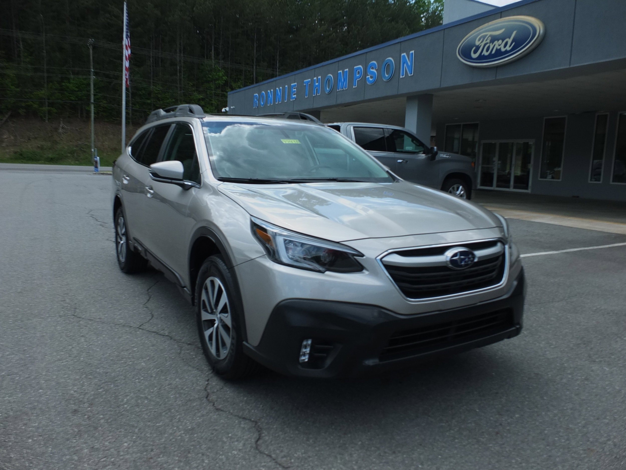 Used 2020 Subaru Outback Premium w/ Popular Package #1