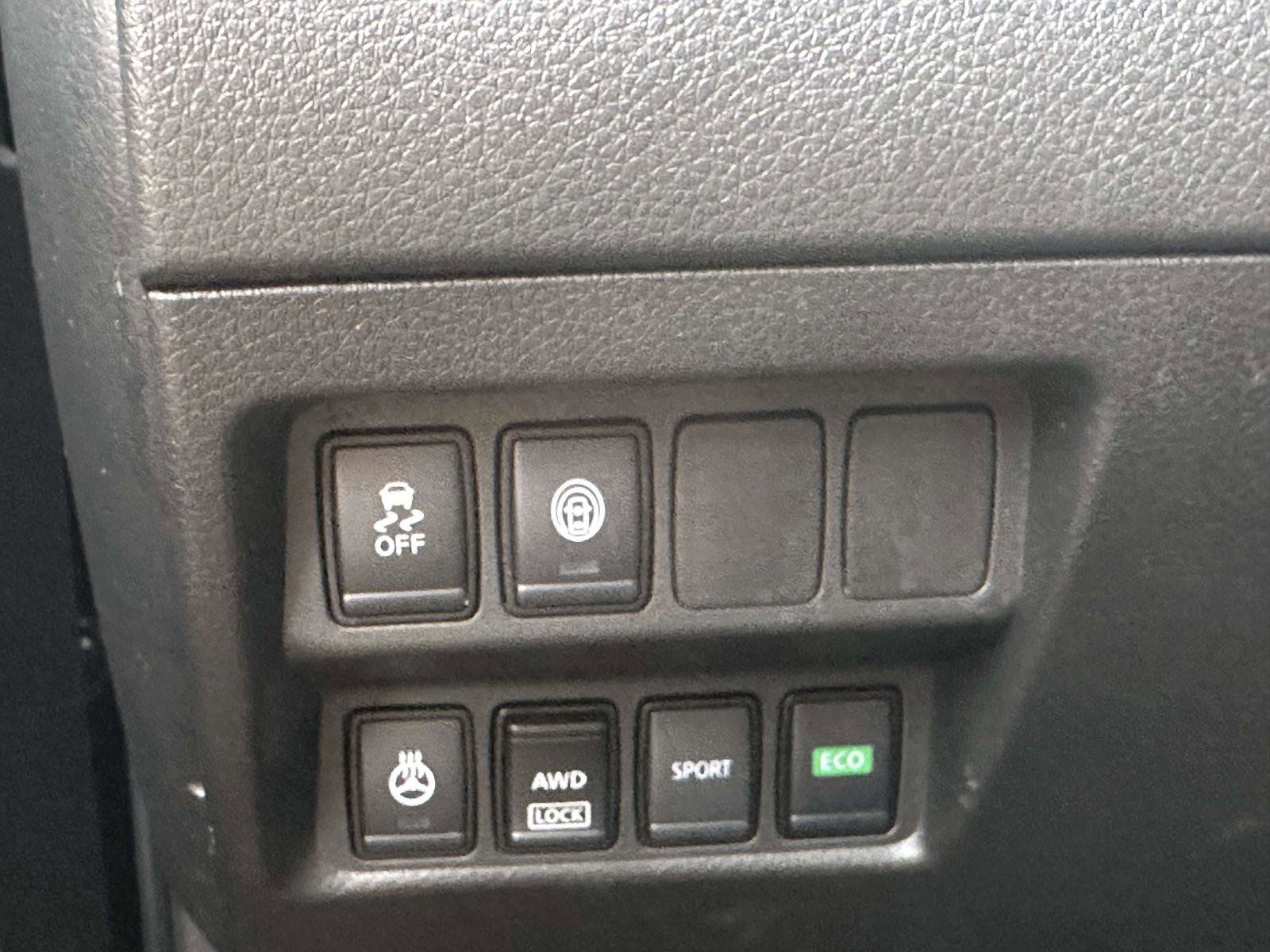 Used 2022 Nissan Rogue Sport SV image 30