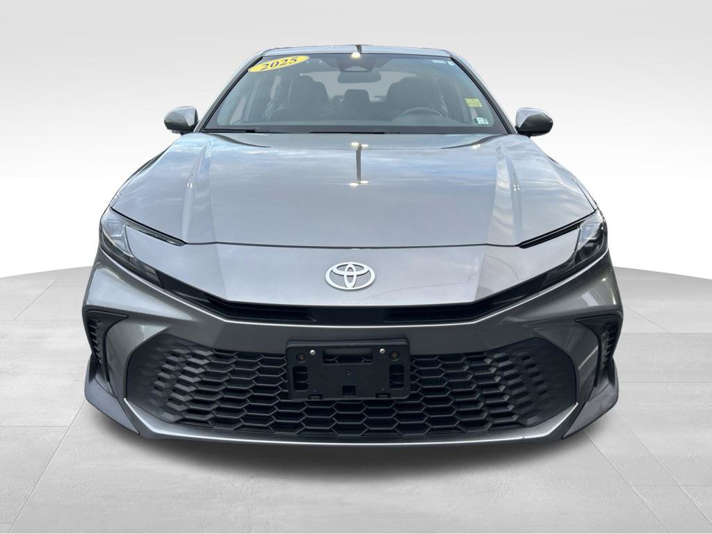 Certified 2025 Toyota Camry SE FWD image 8