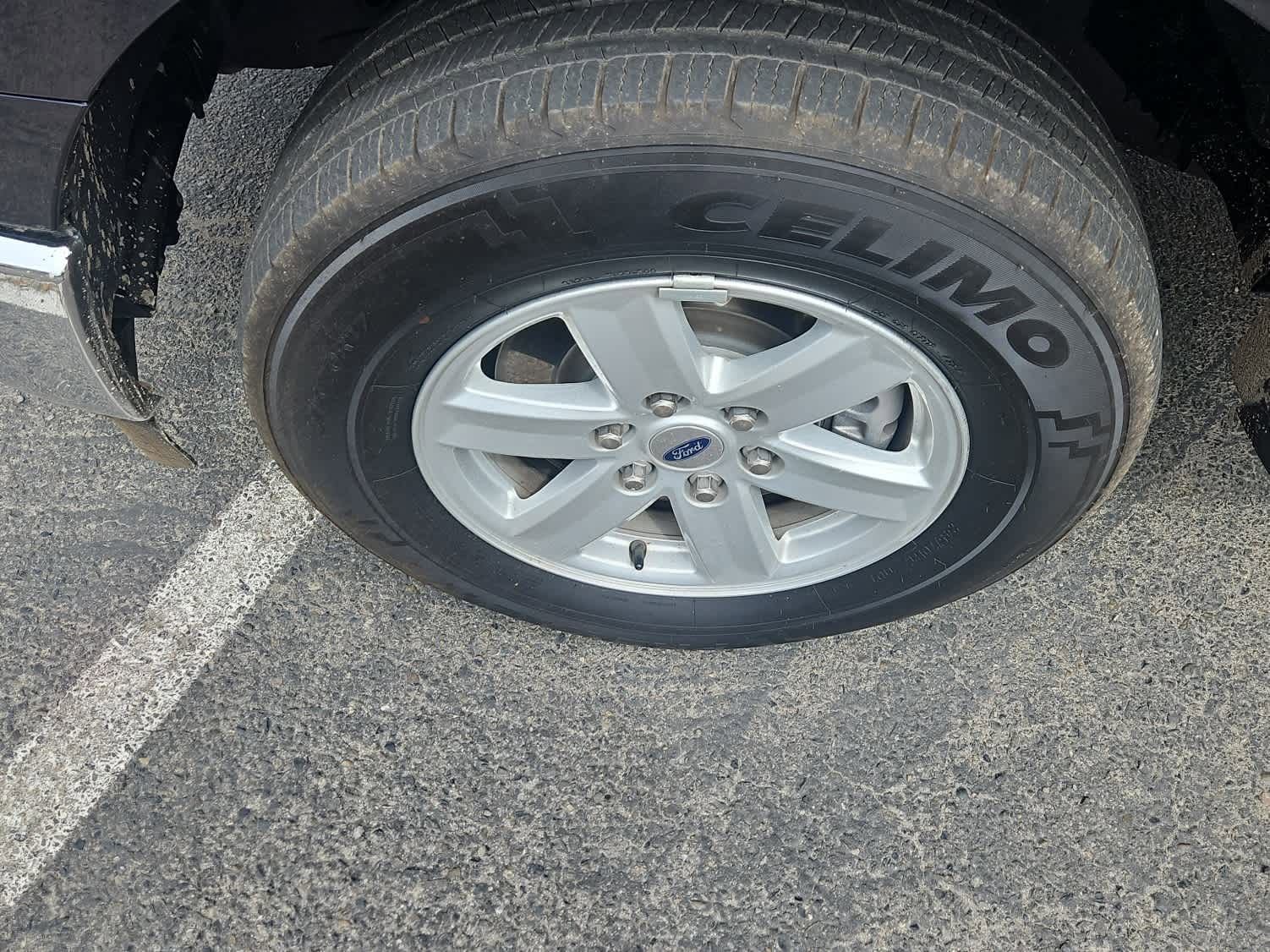 Used 2023 Ford F150 XLT image 3