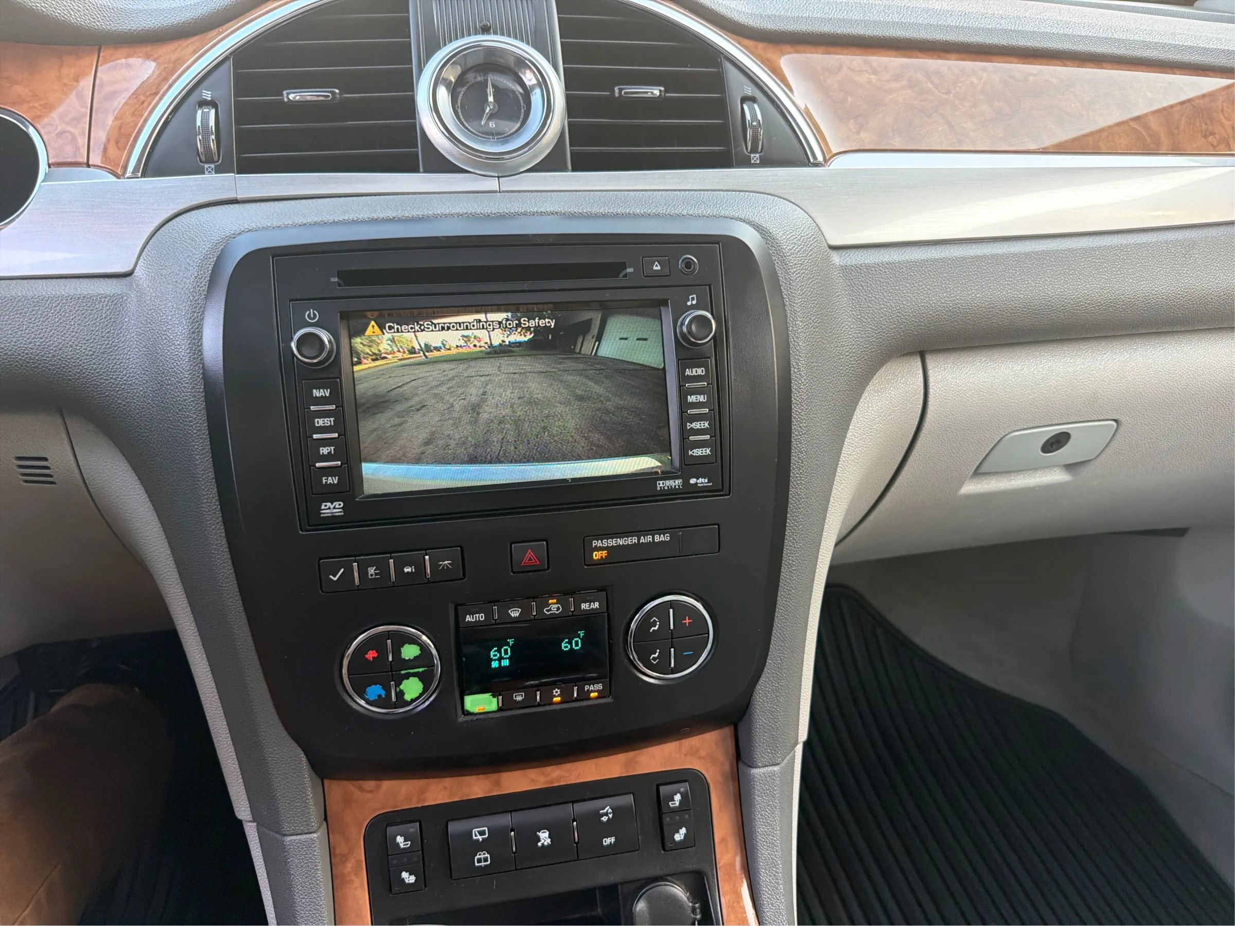 Used 2009 Buick Enclave CXL w/ Entertainment Package #4 AWD/4WD image 30