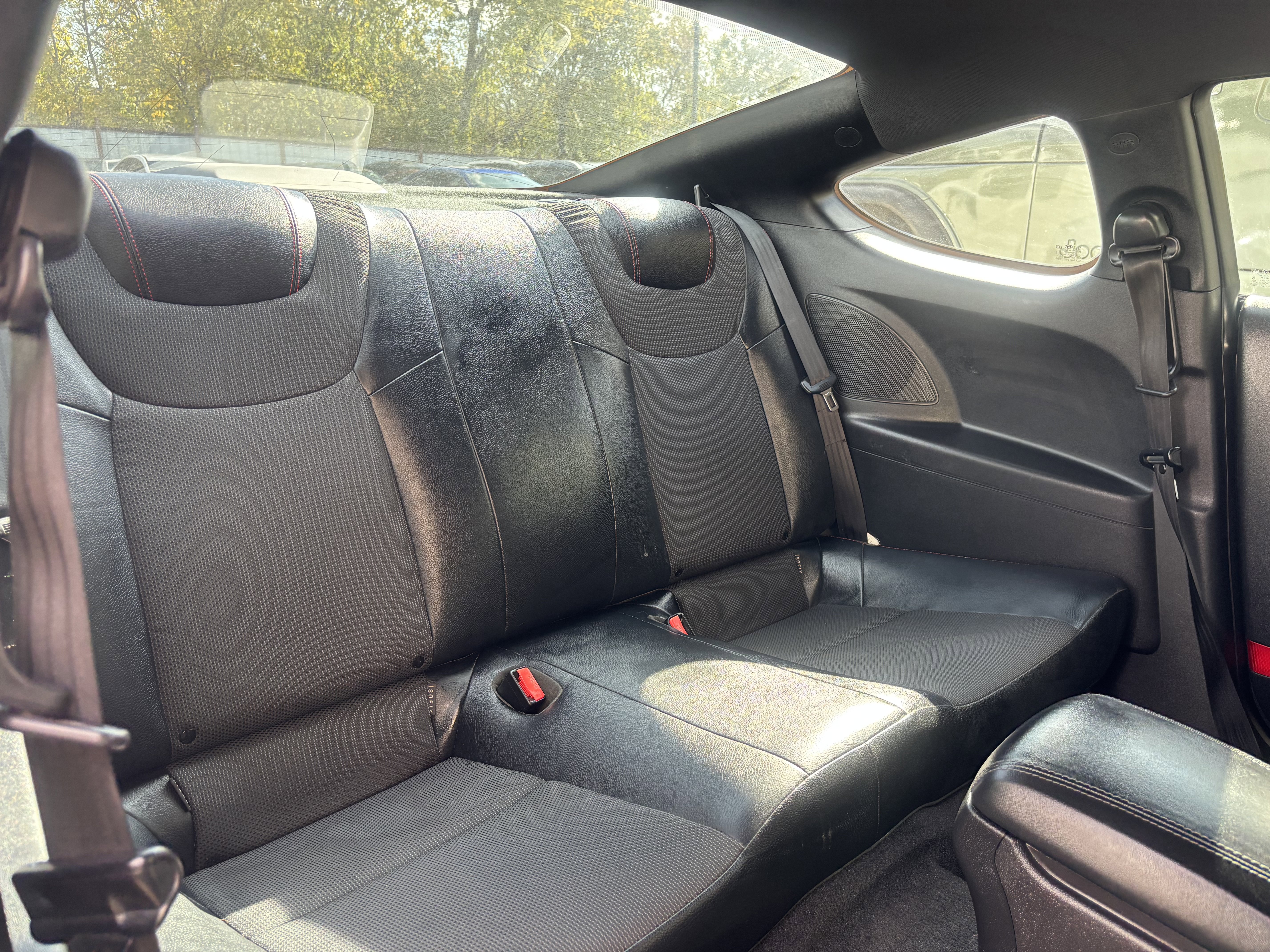 Used 2016 Hyundai Genesis Coupe 3.8 image 40