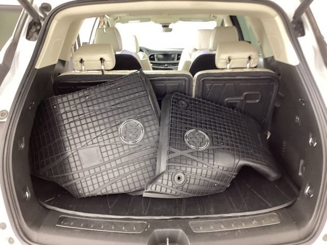 Used 2022 Buick Enclave Avenir w/ Avenir Technology Package FWD image 24