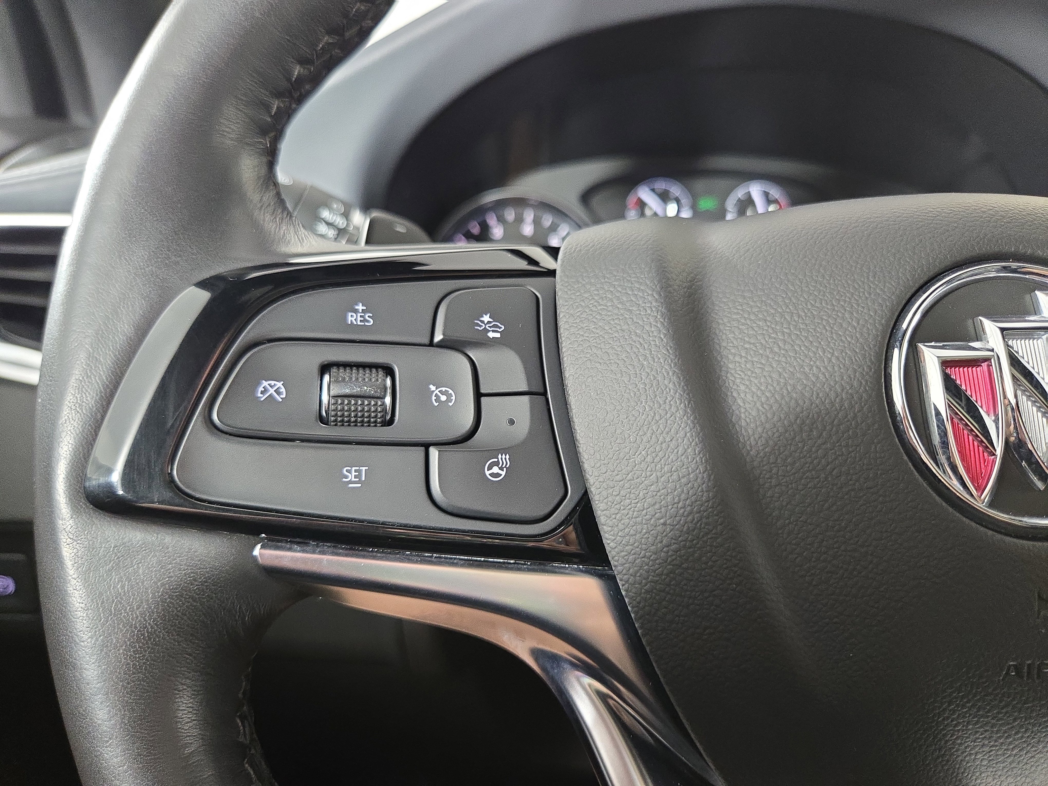 Certified 2023 Buick Enclave Essence image 17