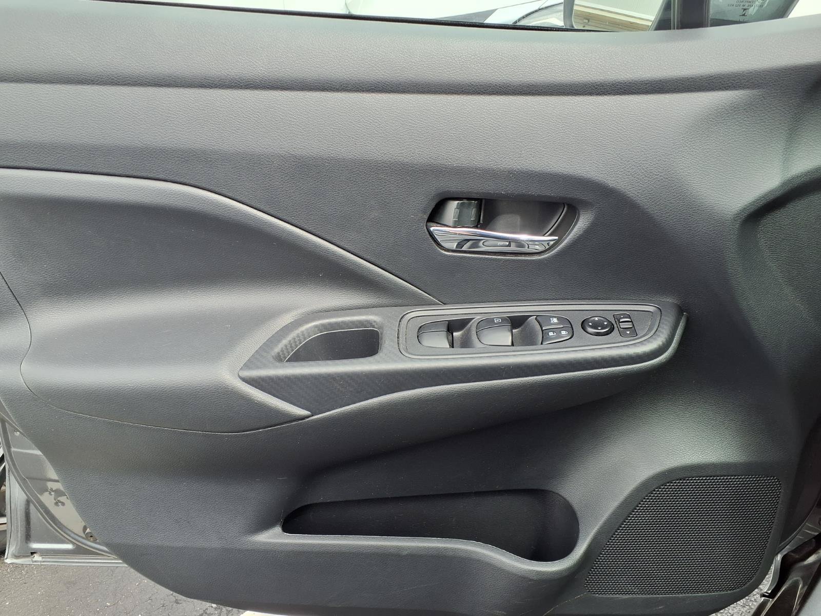 Used 2024 Nissan Versa SV FWD image 20