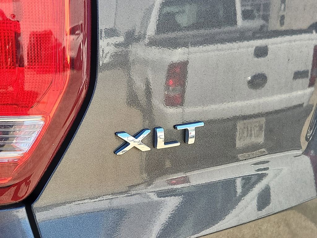 Used 2019 Ford Explorer XLT w/ Equipment Group 201A image 10