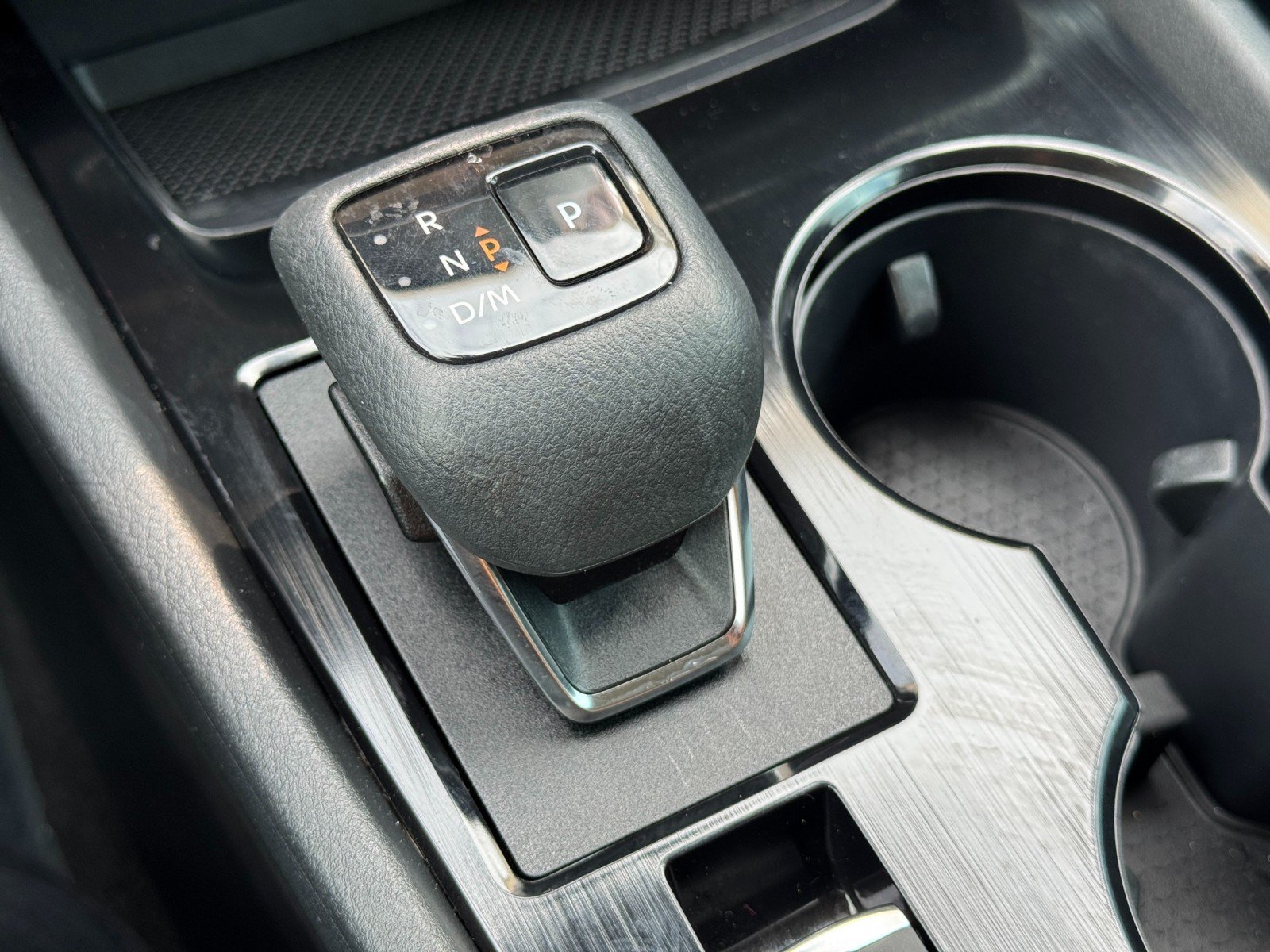 Used 2022 Nissan Rogue SV w/ SV Premium Package FWD image 27
