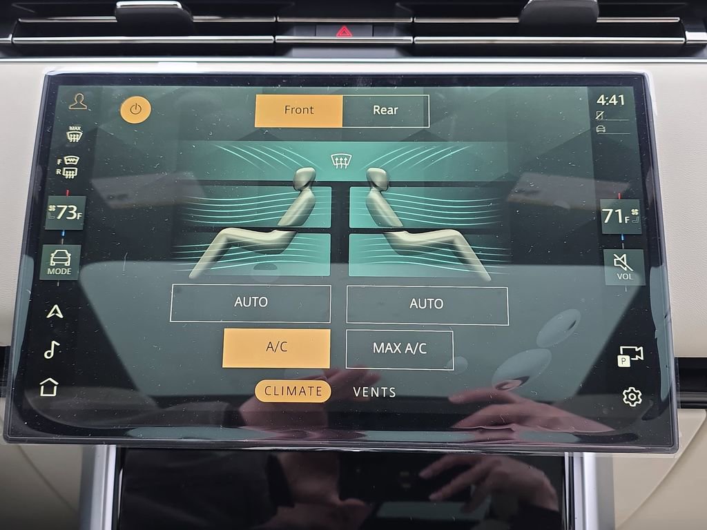 New 2026 Land Rover Range Rover SE image 24