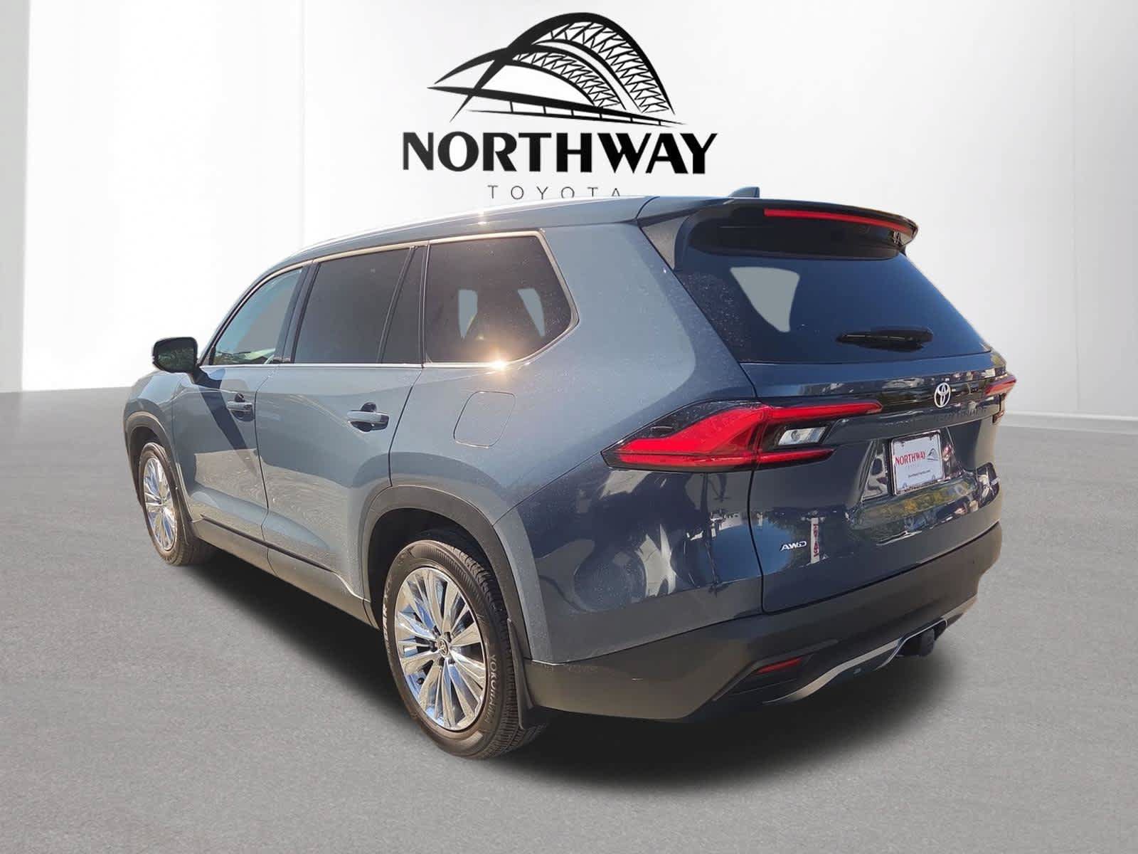 Used 2024 Toyota Grand Highlander AWD image 6