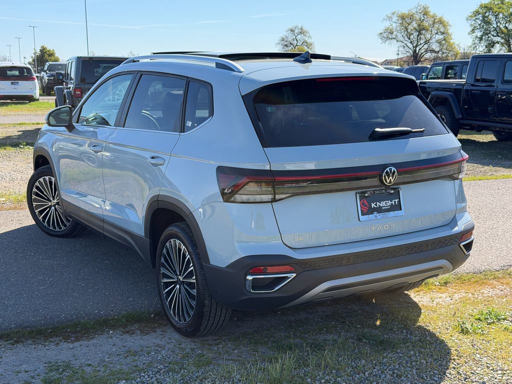 New 2026 Volkswagen Taos SE image 9