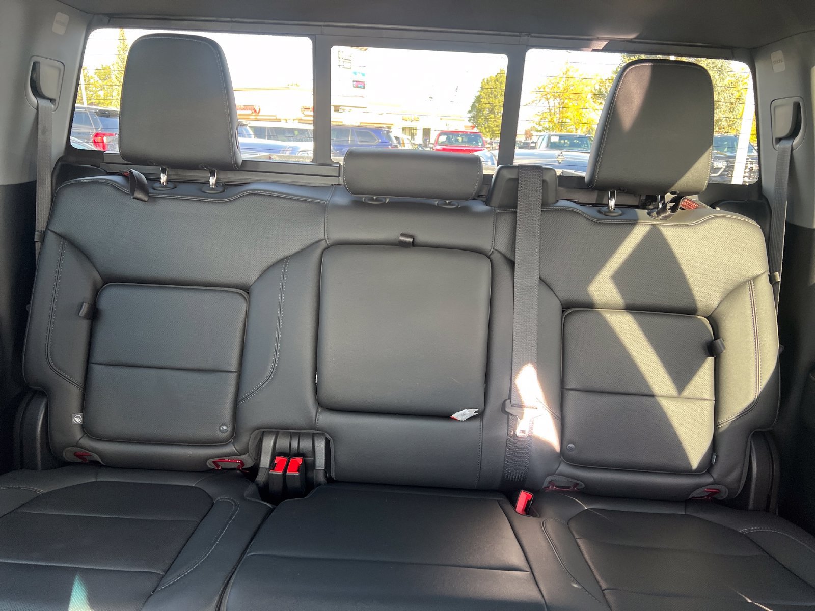 Used 2020 Chevrolet Silverado 1500 LTZ w/ LTZ Convenience Package AWD/4WD image 14