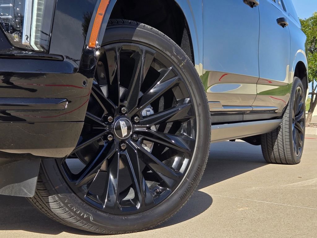 New 2026 Cadillac Escalade ESV Platinum Sport w/ LPO, ONYX Package image 8