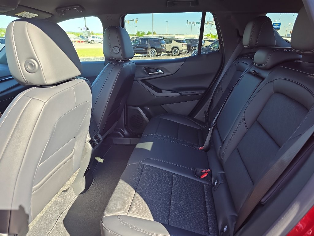 New 2026 Chevrolet Equinox LT w/ Convenience Package II AWD/4WD image 19
