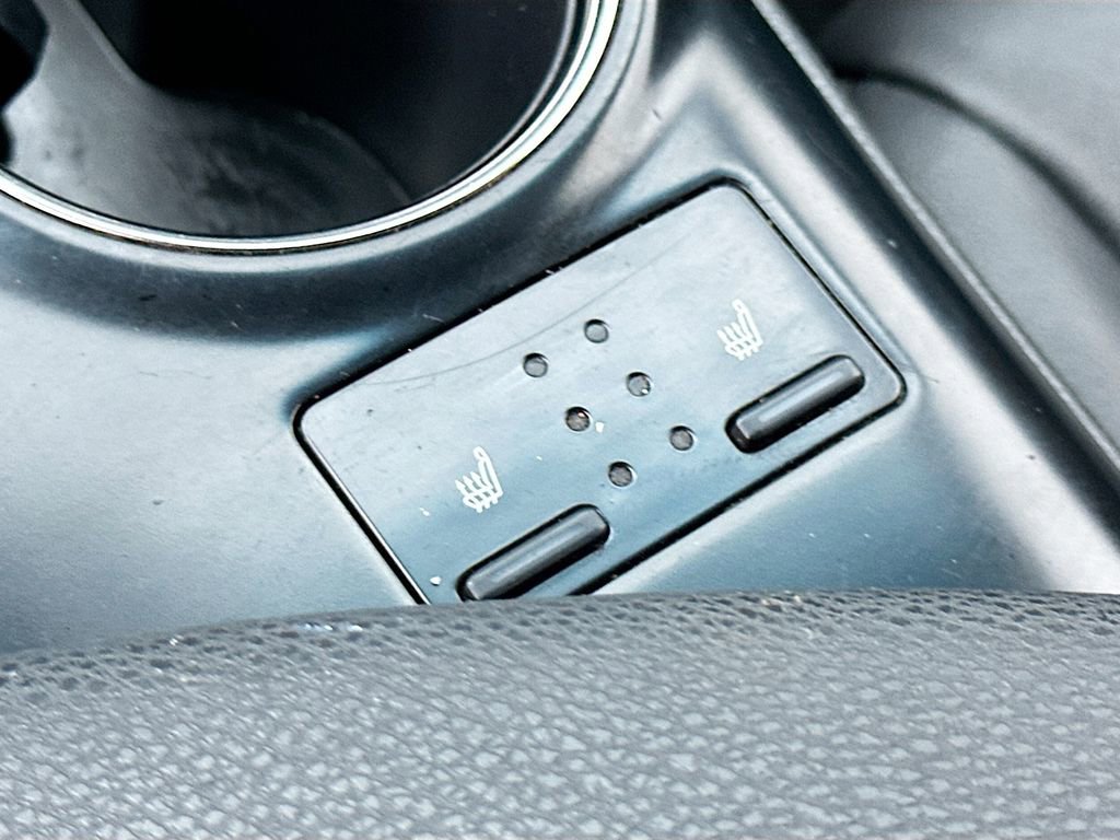 Used 2018 Toyota Camry XSE image 19