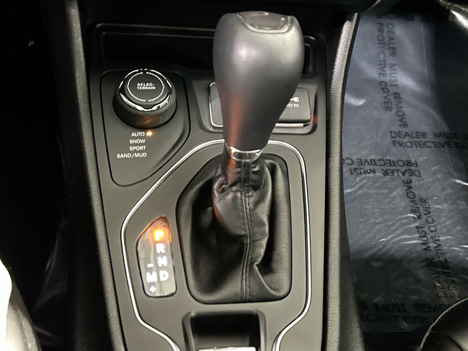 Used 2019 Jeep Cherokee Latitude Plus w/ Comfort/Convenience Group image 29