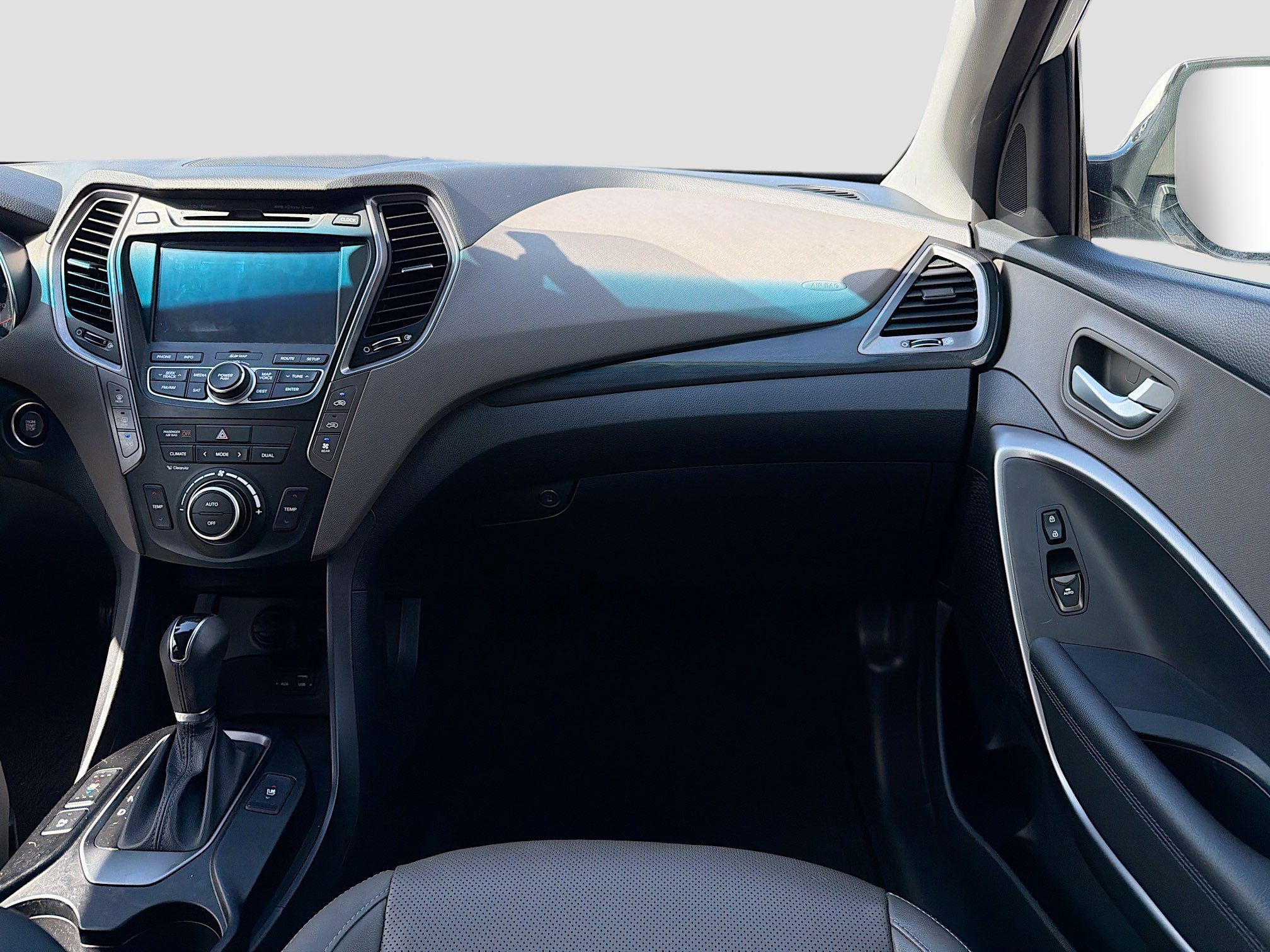 Used 2016 Hyundai Santa Fe Limited w/ Option Group 04 image 18