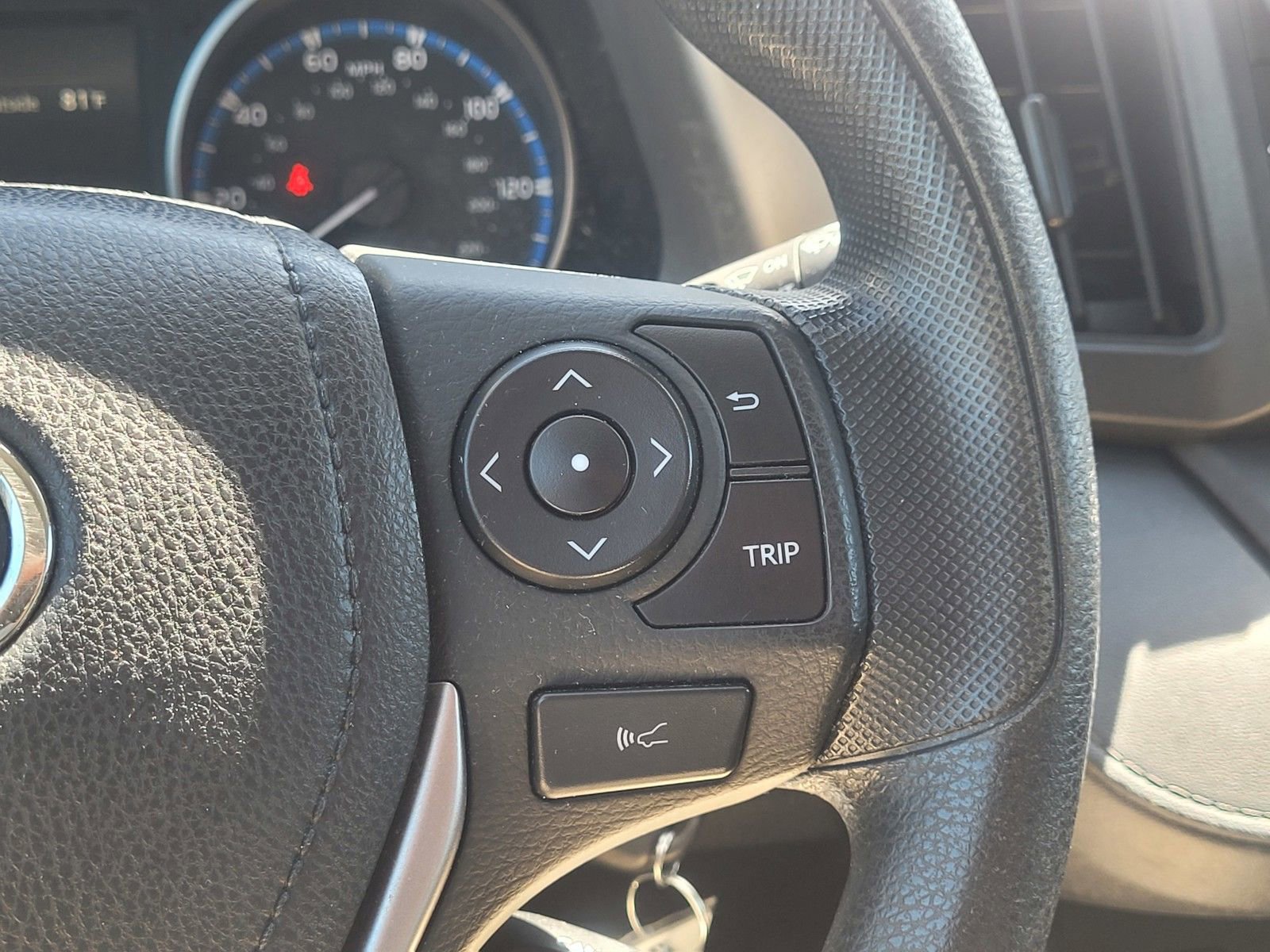 Used 2018 Toyota RAV4 LE w/ All Weather Liner Package AWD/4WD image 19