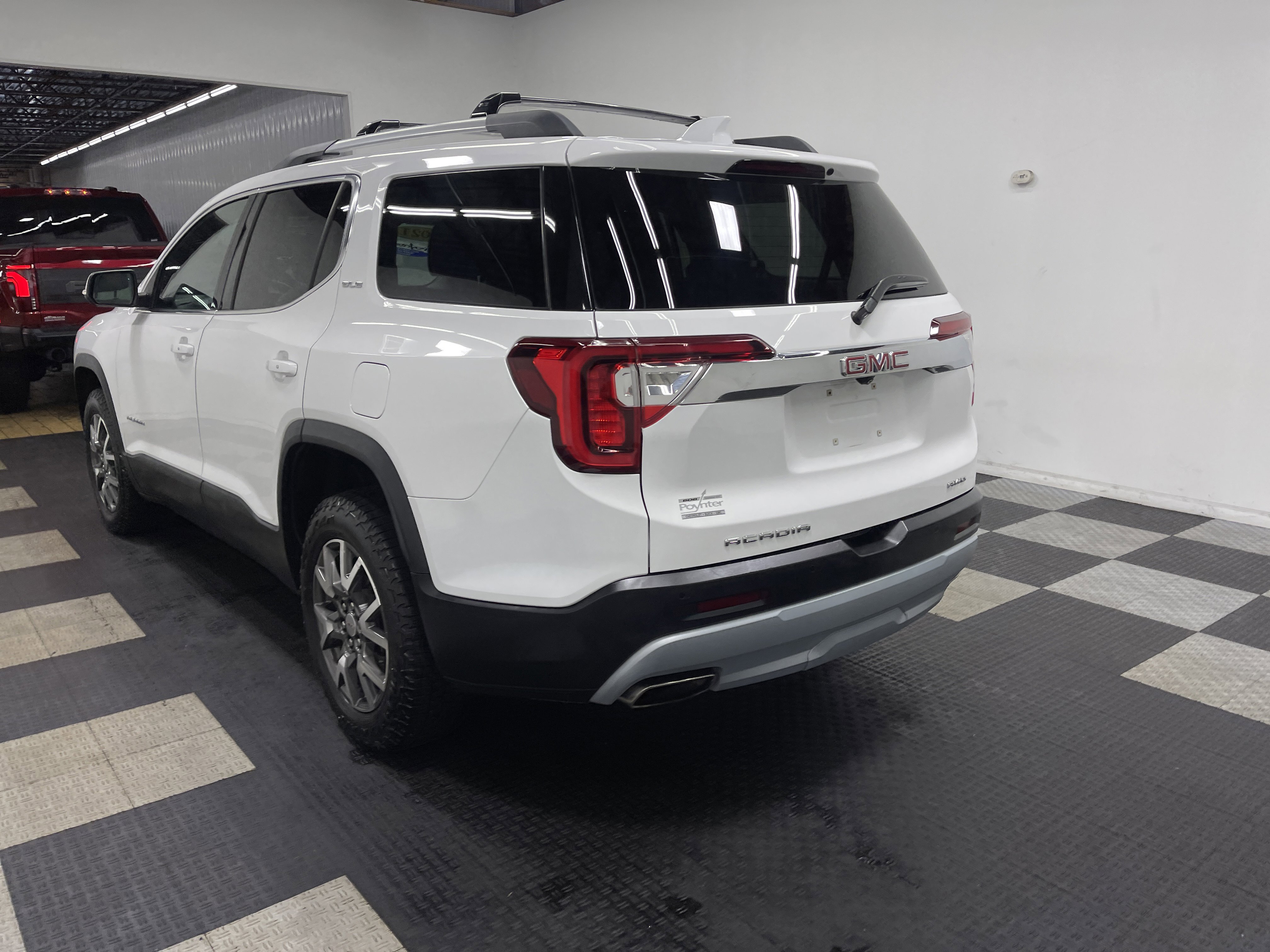 Used 2021 GMC Acadia SLE w/ Driver Convenience Package AWD/4WD image 2