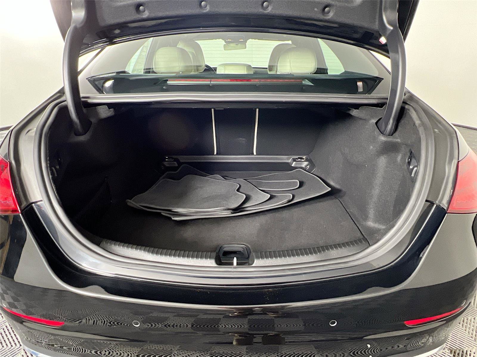 Certified 2022 Mercedes-Benz C 300 4MATIC Sedan image 25