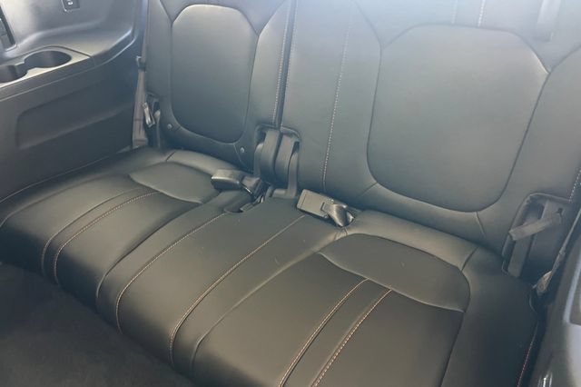 Used 2025 Honda Pilot TrailSport image 17