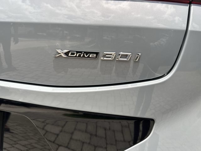 Used 2023 BMW X4 xDrive30i w/ M Sport Package AWD/4WD image 36