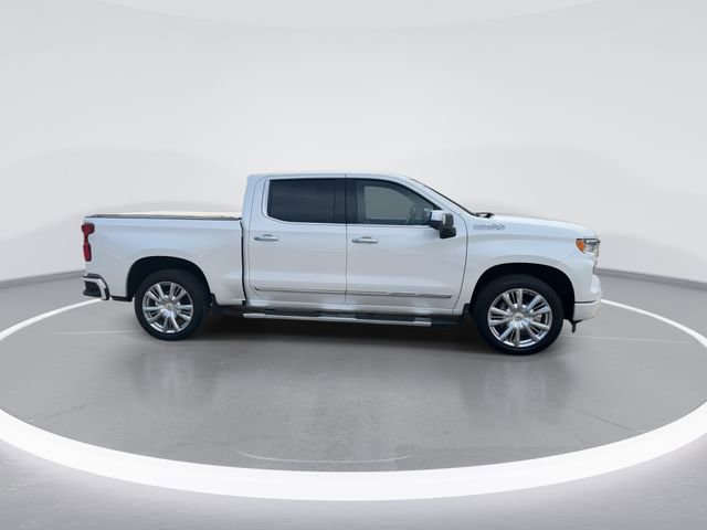 Used 2024 Chevrolet Silverado 1500 High Country w/ High Country Premium Package AWD/4WD image 8