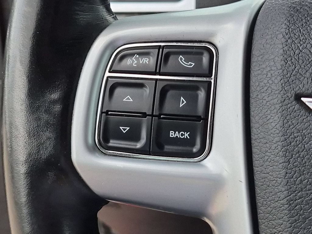 Used 2011 Chrysler 300 C w/ Sound Group RWD image 20
