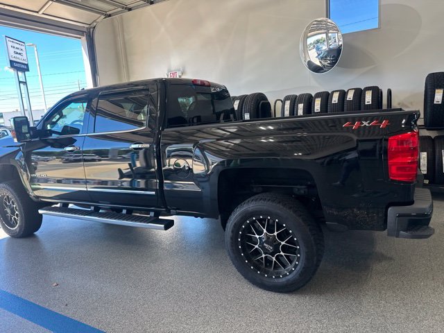 Used 2019 Chevrolet Silverado 2500 LTZ w/ Duramax Plus Package AWD/4WD image 4