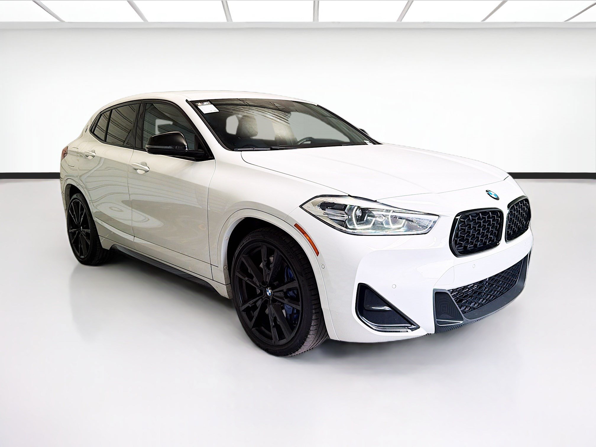 Used 2022 BMW X2 M35i w/ Shadowloine Package AWD/4WD image 3